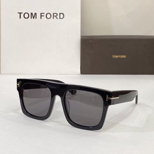 TOM FORD Sunglasses 547